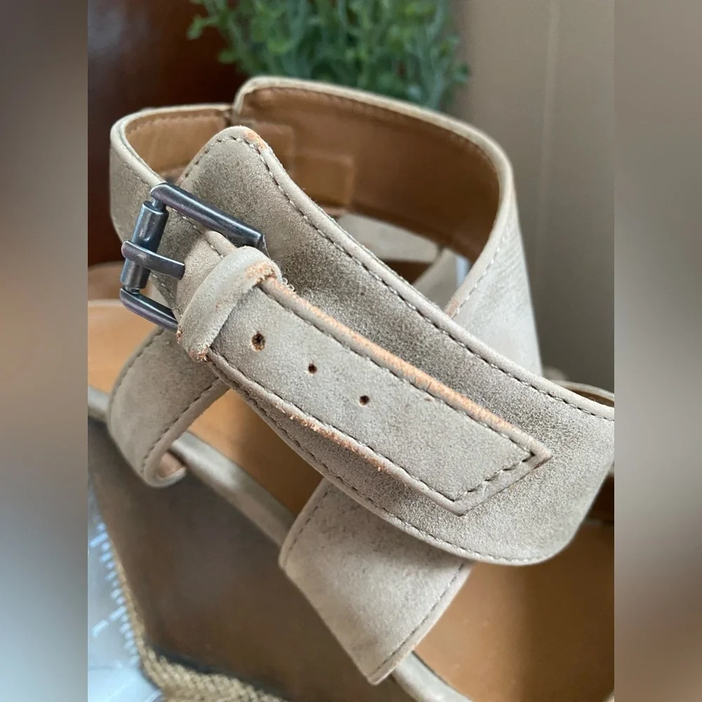 Women's Indigo Tan Wedge Sandals - Picture 7 of 7